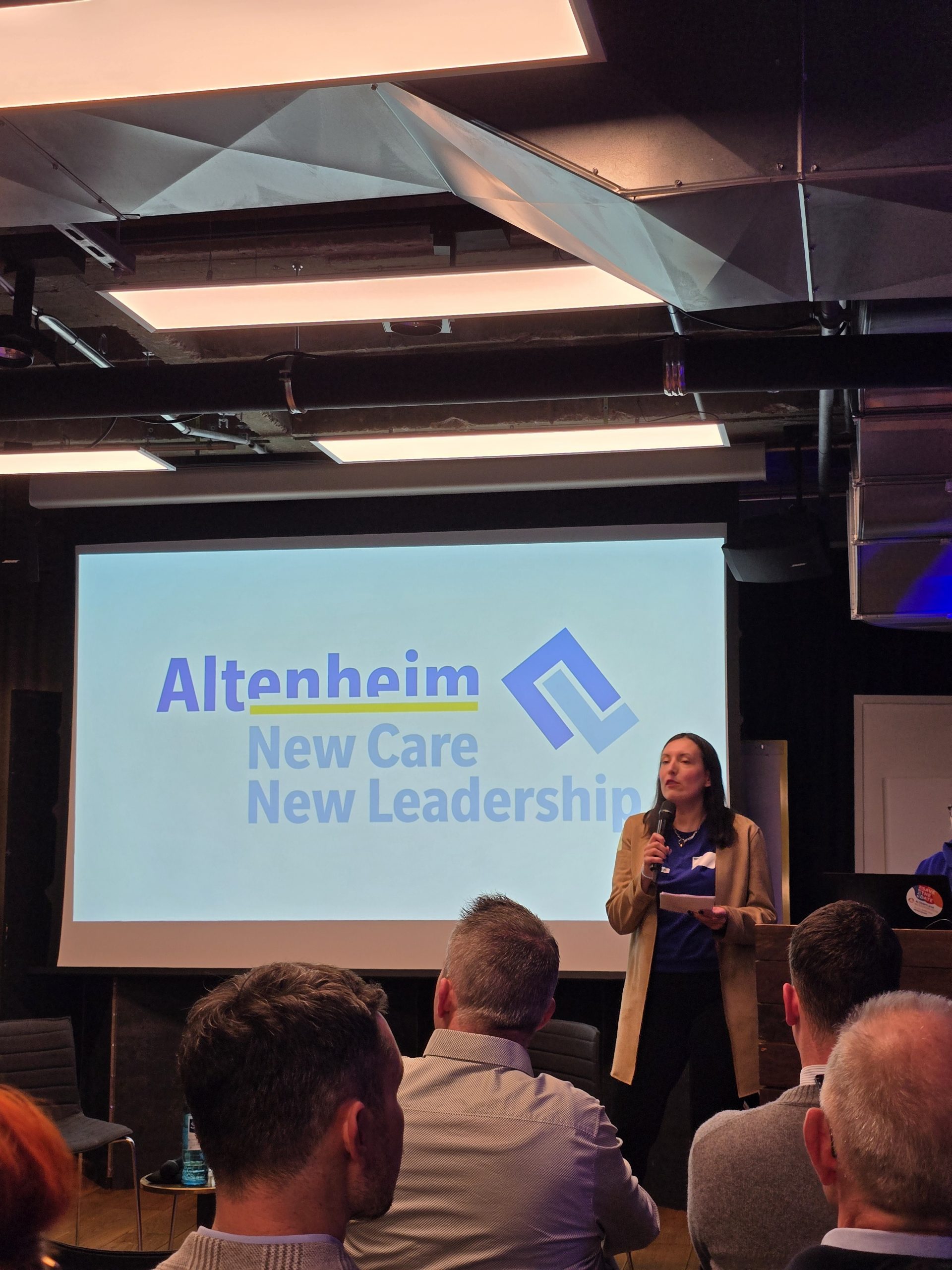 Mehr über den Artikel erfahren New Care-New Leadership